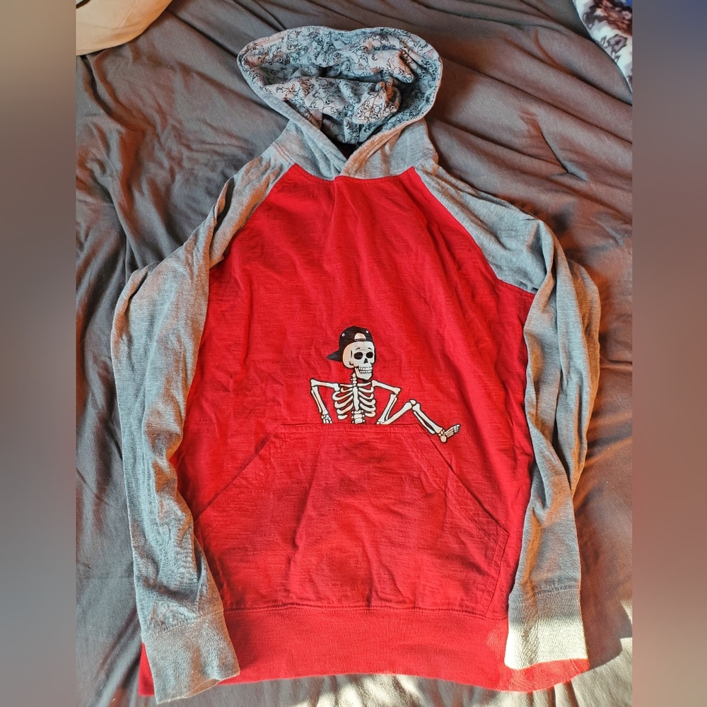 Boys Skeleton Hooded Shirt Size XL (14-16 Husky)
